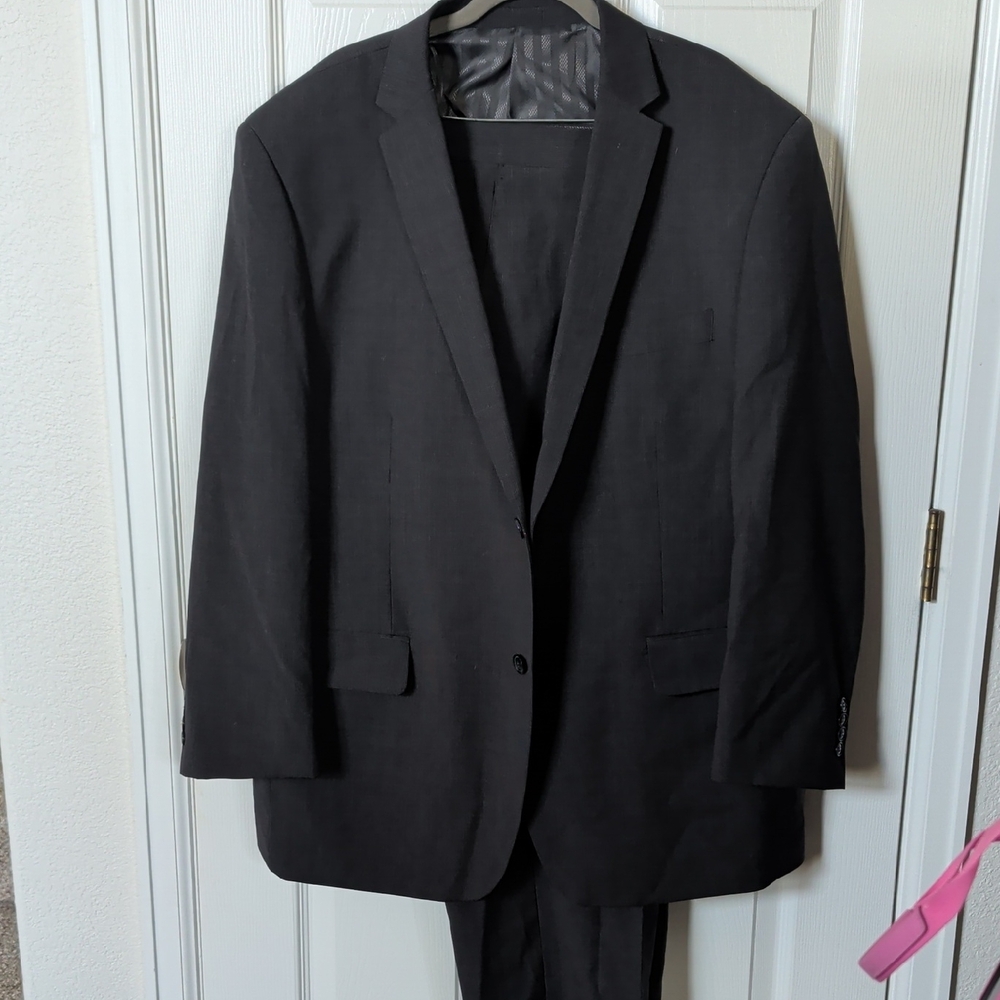 Men's Classic Black Two-Piece Suit - Tailored Look